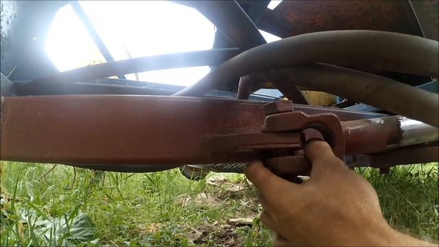 Как установить две роторные косилки на трактор ЮМЗ? Пресс-подборщик Киргизстан