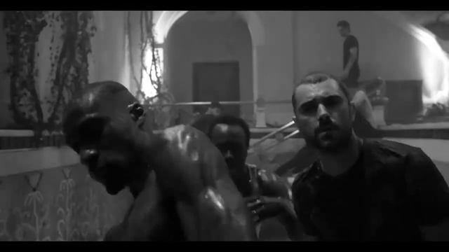 Yves Saint Laurent - La Nuit De L'Homme Eau Électrique (Vinnie Woolston, Jacquelyn Jablonski) (2017