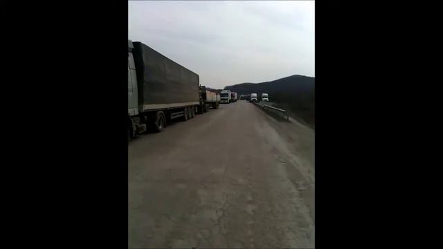 ГИБДД тормозит движение в Китай (Пограничный) смотреть онлайн