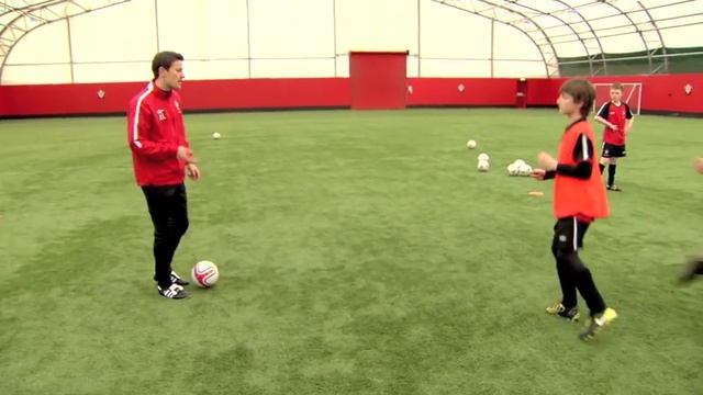 FIFA 12 Coaching Manual | Movement смотреть онлайн