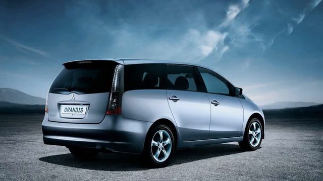 Mitsubishi Grandis Exterior & Interior смотреть онлайн