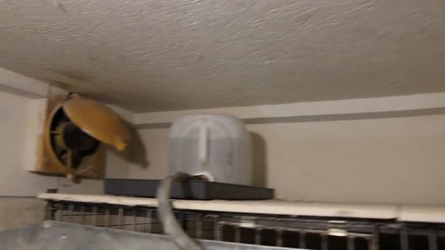 МОИ ОШИБКИ!!! ВЕНТИЛЯЦИЯ В ЗИМНЕМ КУРЯТНИКЕ!!! Влажность,Сырость и Грибок в КУРЯТНИКЕ смотреть онлайн