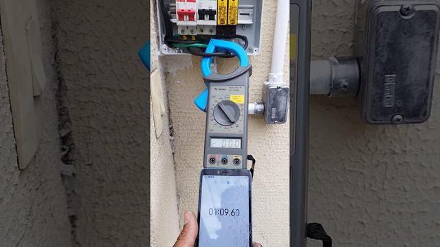 Teste de Anti-Ilhamento Micro Inversor Residência do Sr. Ricardo Soares смотреть онлайн