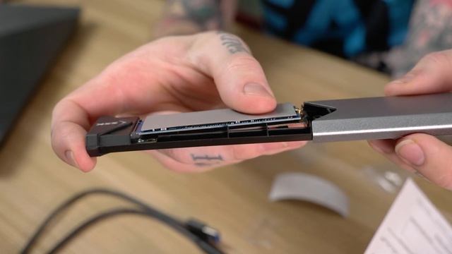 Cheapest NVMe SSD Enclosure on Amazon - SSK Assembly and Review смотреть онлайн