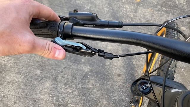 $1700 FULL CARBON MOUNTAIN BIKE?! (2021 SCOTT SCALE 940) *EVERYTHING YOU NEED!* смотреть онлайн