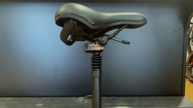 Installing the Ninebot MAX Scooter Seat ? смотреть онлайн