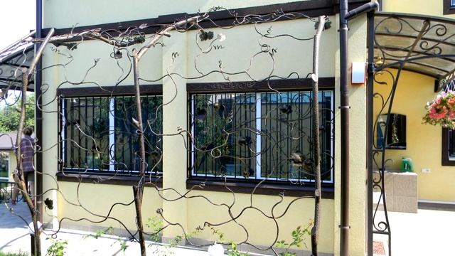 Красивые кованые шпалеры для винограда стойки для вьющихся растений металл ковка смотреть онлайн