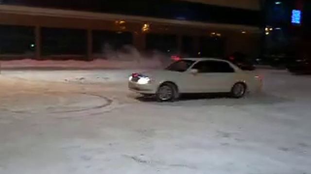 TOYOTA CRESTA смотреть онлайн