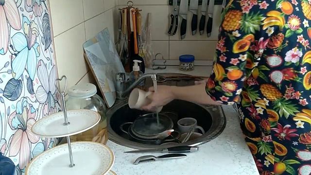 Посуду неделю не мыла | Две картохи на суп и тухлый апельсин