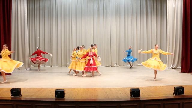 Я на печке молотила Образцовый самодеятельный хореографический коллектив смотреть онлайн