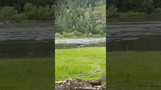 Попроси дурока проверить винт он и лодку перевернёт. смотреть онлайн