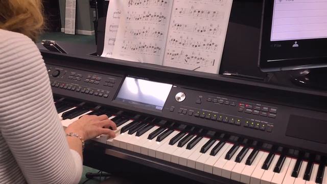 Yamaha CVP 709 | Automatic Vocal Harmonization смотреть онлайн