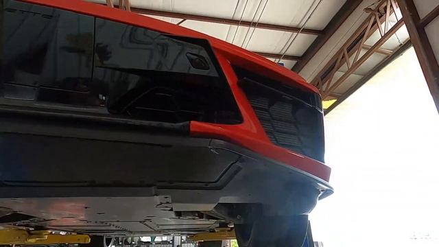 C8 CHEVROLET CORVETTE 2LT Z51 WHAT IS UNDER THERE? смотреть онлайн