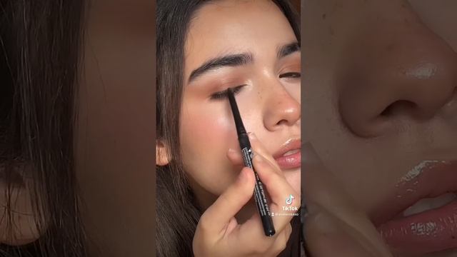 Monica Bellucci makeup #makeup #makeuptutorial #beauty #monicabellucci смотреть онлайн