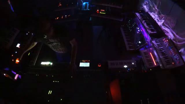 EPIC SYNTH JAM #2 - / MPC Live / Squarp Pyramid смотреть онлайн