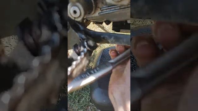 oil change in a 1997 Honda XR100R please like and subscribe. смотреть онлайн