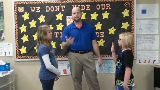 Using the Stop Sign in Stop, Walk, and Talk смотреть онлайн