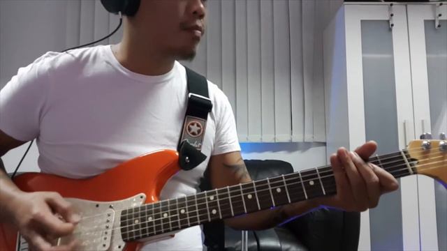 Fender Cyclone vs Fender Squier. NO TALKNG! JUST PLAYING! смотреть онлайн