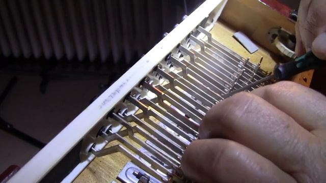 Советская гармонь"Чайка" и её ремонт в Германии 004. Ещё одна причина, на компрессию влияющая смотреть онлайн