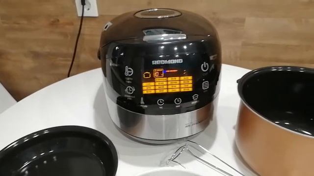 Моя мультикухня REDMOND RMK-M911 со сковородой, подъемный нагревательный элемент смотреть онлайн