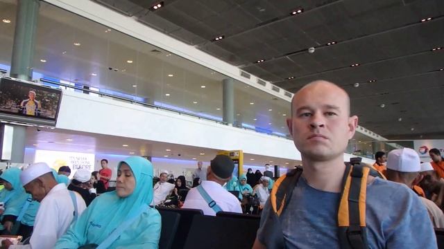 Аэропорт Абу-Даби, ОАЭ смотреть онлайн