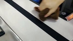 силиконовый уплотнитель закроет зазор между плитой и столом