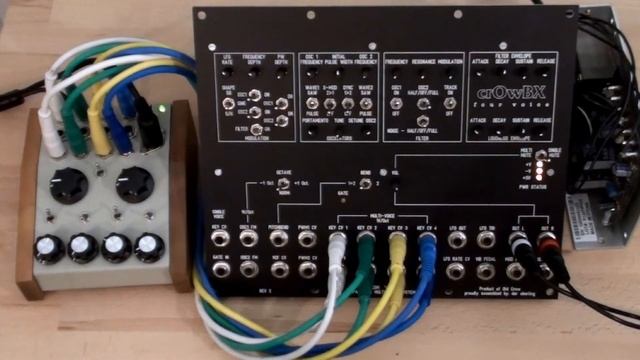crOwBX demo - DIY Oberheim OB-X clone (4 voice polyphonic) смотреть онлайн