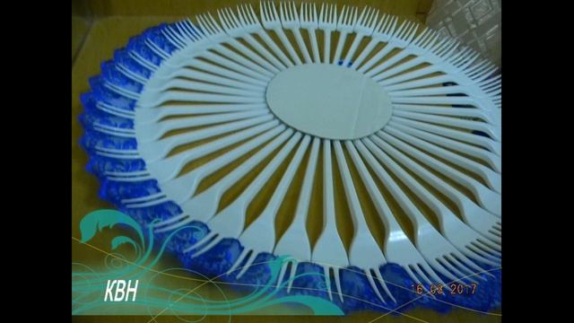 Декоративное панно из пластиковых вилок смотреть онлайн