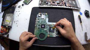 Разборка и чистка ноутбука Hp Pavilion 15-e050sr