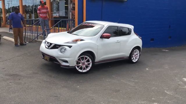 2014 Nissan Juke sitting on 18" SIK 56 White with Red Accents Wheels wrapped in Lexani Tires смотреть онлайн