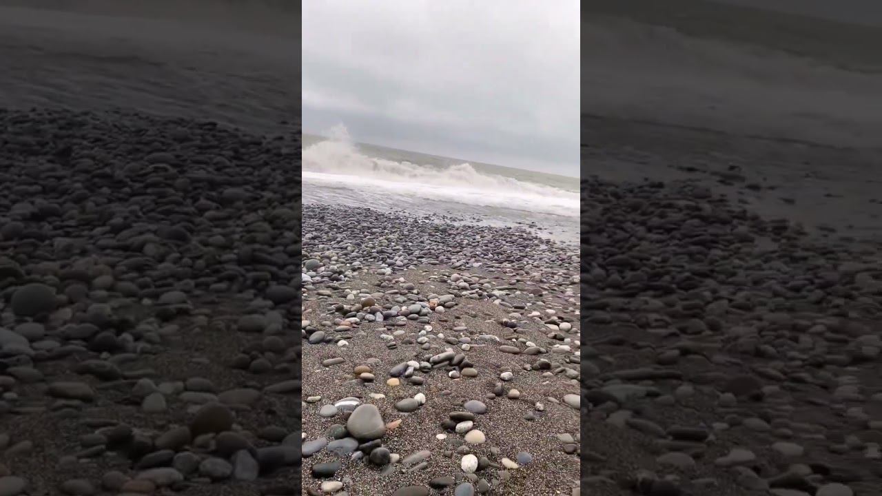 21.02.23 г. Погода Лазаревское. Дождь, шторм и ветер #лазаревское2023 #шторм #черноеморе #погодасочи смотреть онлайн