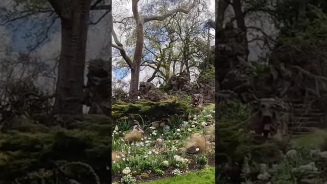 The serene beauty of Monceau Park, Paris смотреть онлайн