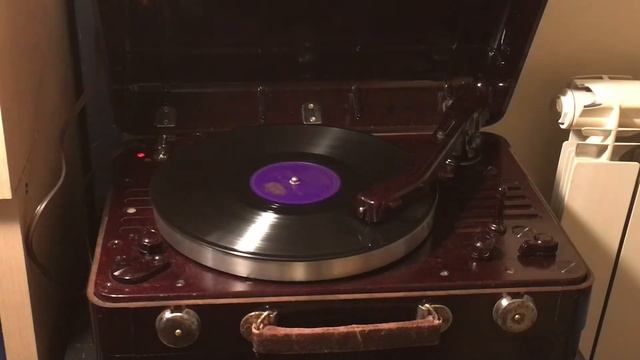 Танго, Эстрадный оркестр Всесоюзного радио, дирижёр Ю. В. Силанатьев смотреть онлайн