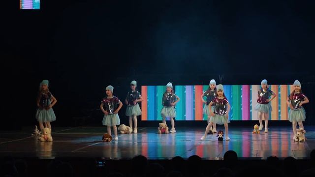 "Коробка с карандашами!" Эстрадно-современный танец. смотреть онлайн