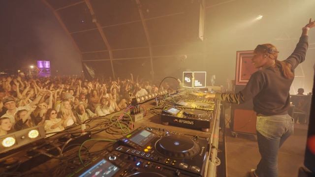 Honey Dijon at The Crave Festival 2022 смотреть онлайн