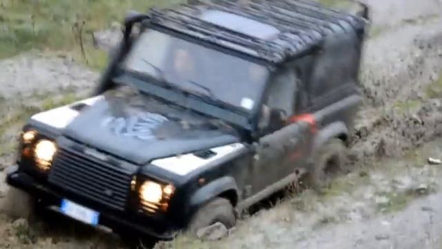 Toyota Kzj70 vs Defender Td5 смотреть онлайн