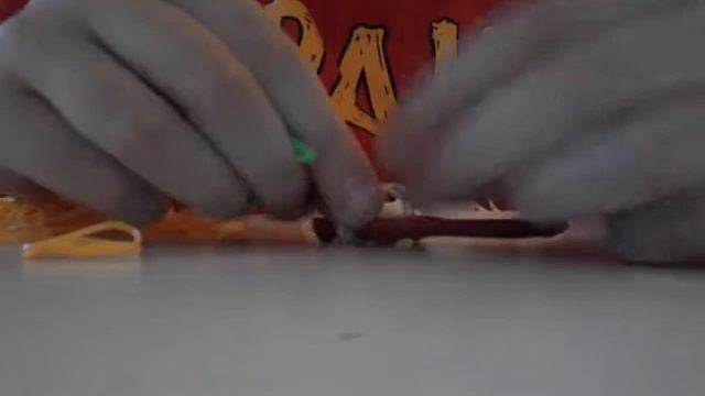 Плетение из резинок рыбий хвост 1 . смотреть онлайн