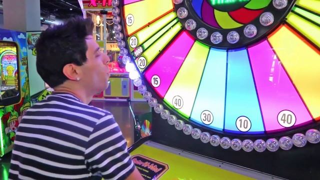 I Won The Super Bonus On An Arcade Coin Pusher Game!