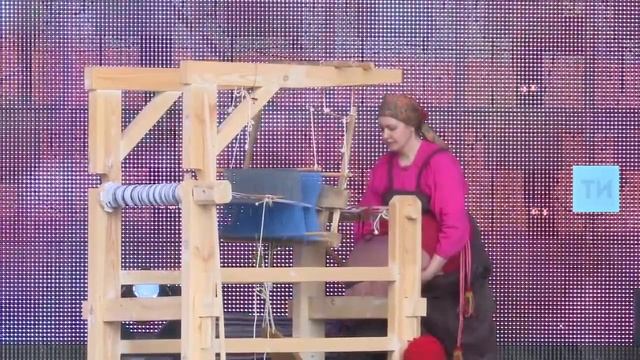 В Никольском развернулись русские народные гулянья «Каравон» смотреть онлайн