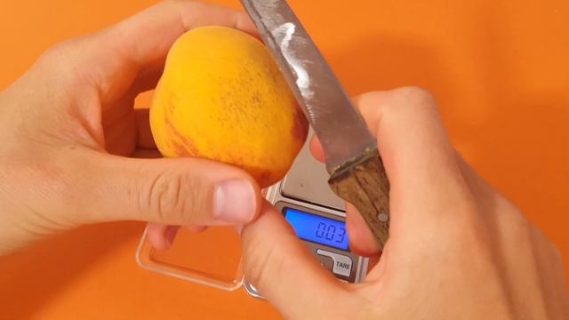 Самый вкусный персик осени сезона 2020 - персик сорта Крестхейвен (Cresthaven) смотреть онлайн