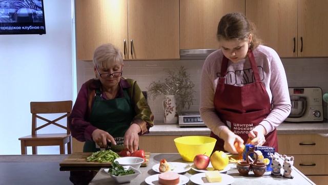 Кулинарный мастер-класс - салат «Весна» | ЦМД «Братеево» смотреть онлайн