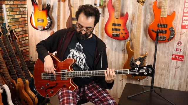 Guild Starfire II - Does this Classic Bass work in Today's Modern World? - LowEndLobster Review смотреть онлайн