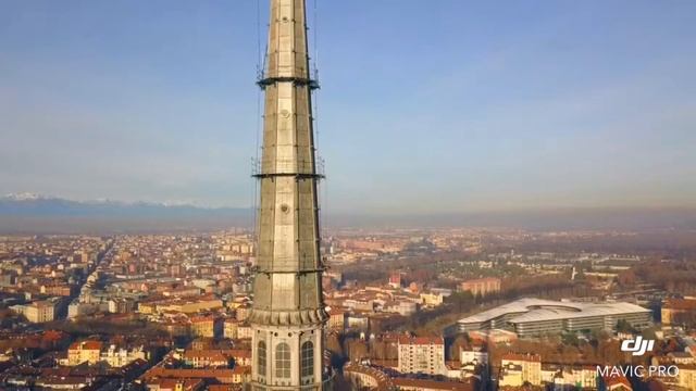 The Mole Antonelliana is the landmark building of the city of Turin (Torino) смотреть онлайн
