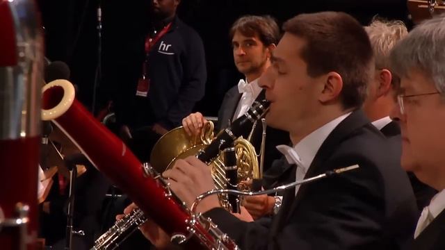 Ravel: Tzigane ∙ hr-Sinfonieorchester ∙ Leticia Moreno ∙ Andrés Orozco-Estrada смотреть онлайн