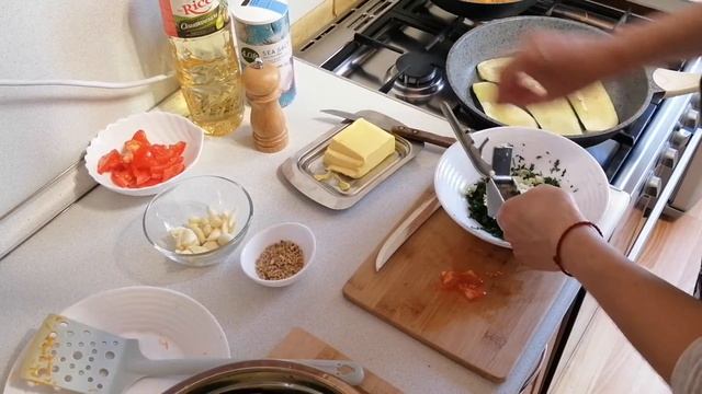 Рулетики из баклажанов с разнообразными начинками смотреть онлайн