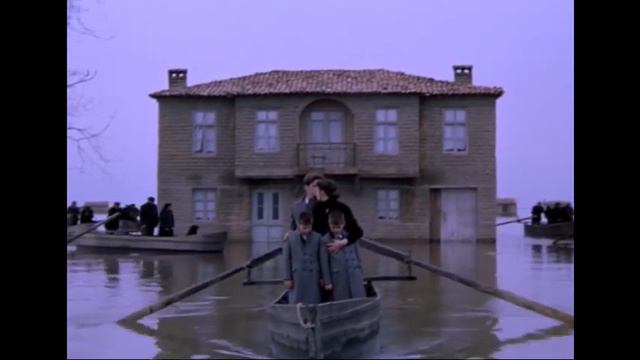 Θα ξανάρθω σε πέντε γενιές - Άγγελος Παπαγεωργίου / Το λιβάδι που δακρύζει - Θ. Αγγελόπουλος смотреть онлайн