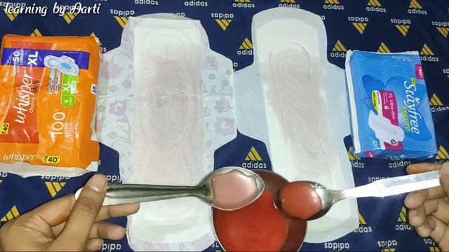stayfree ultra thin versus whisper choice ultra pad | pads absorbency test video ? by Aarti смотреть онлайн