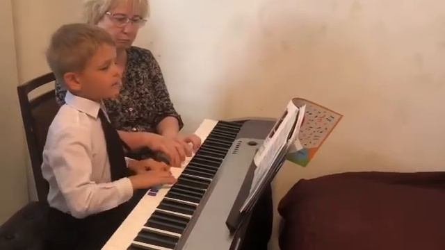 И. Королькова "Серый волк" исполняет Бекшаев Максим 6 лет смотреть онлайн