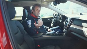 2023 Lexus RX500h vs 2023 Volvo XC60 PHEV T8: Lexus RX Comes On Top As The Winner.