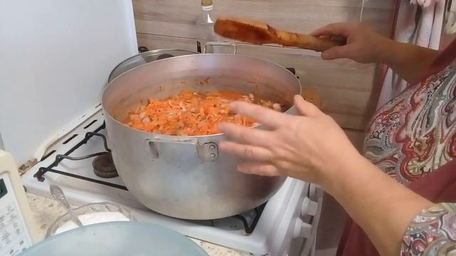 ГОТОВЛЮ в ДЕРЕВНЕ : САЛАТ - вкусно и полезно. Заготовки на зиму. Вот это Да - Приехал внучок ! смотреть онлайн